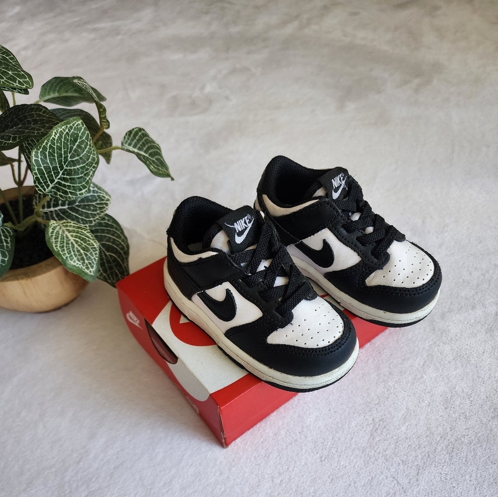 Nike Kids Black and White Sneakers